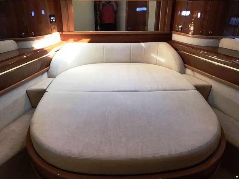 Sealine T 52 - BJ. 2005 - 3 KABINEN