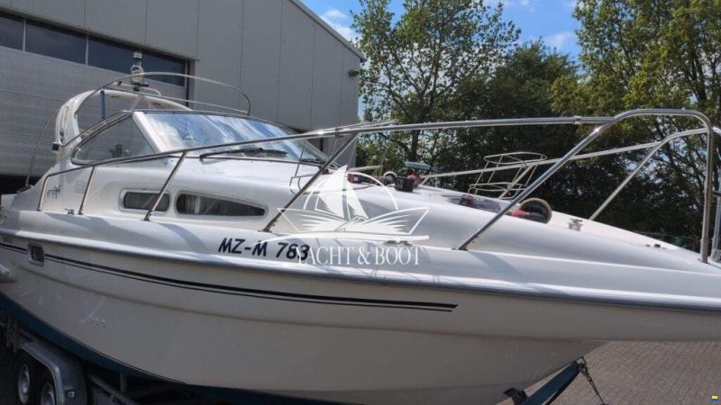 Sealine S 270