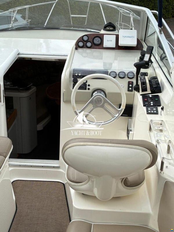 Sealine S 270