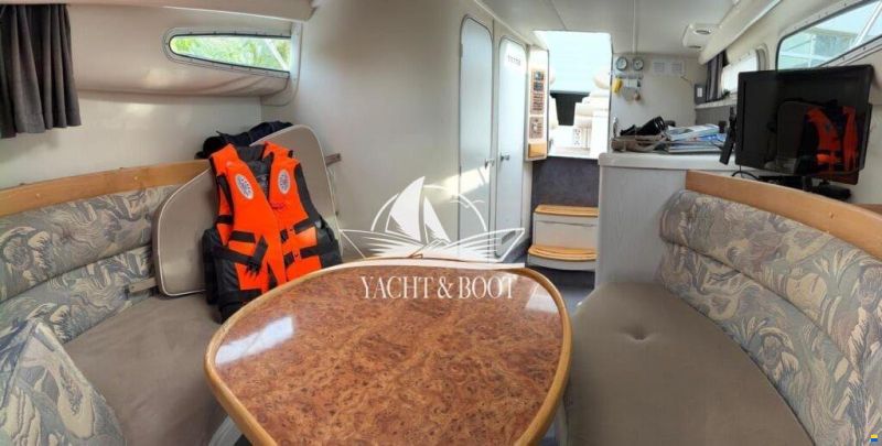 Sealine S 270