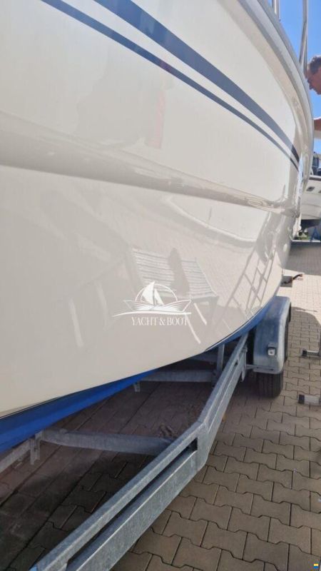 Sealine S 270
