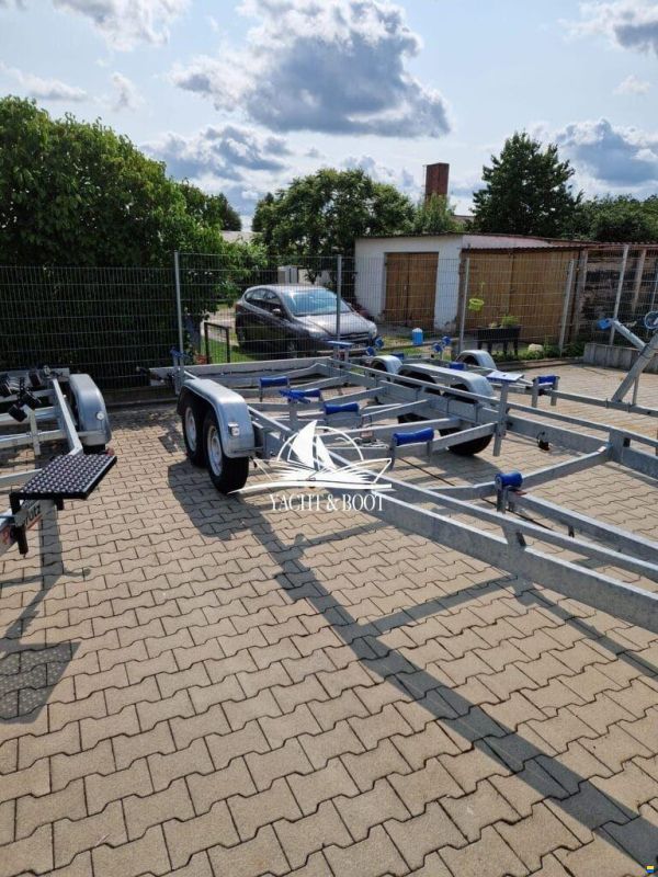 Sealine S 270