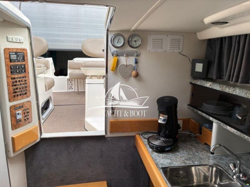 Sealine S 270