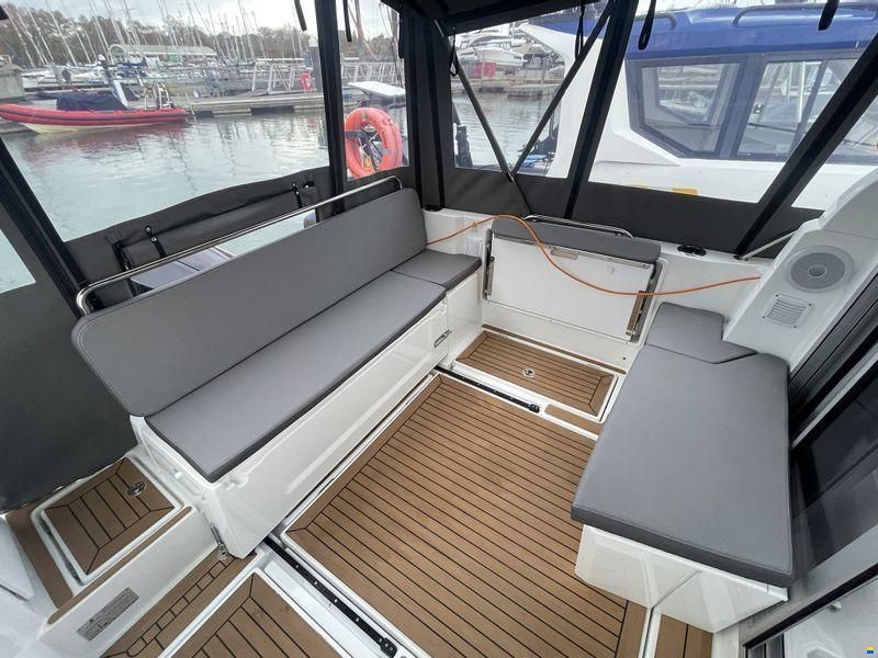 Jeanneau Beneteau Group Antares 8 V2