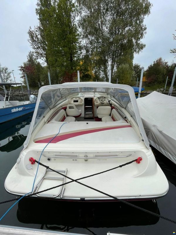 Rinker 232 Captiva Cuddy