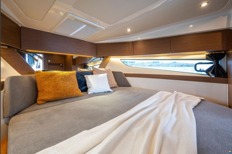Beneteau Antares 11 OB Fly