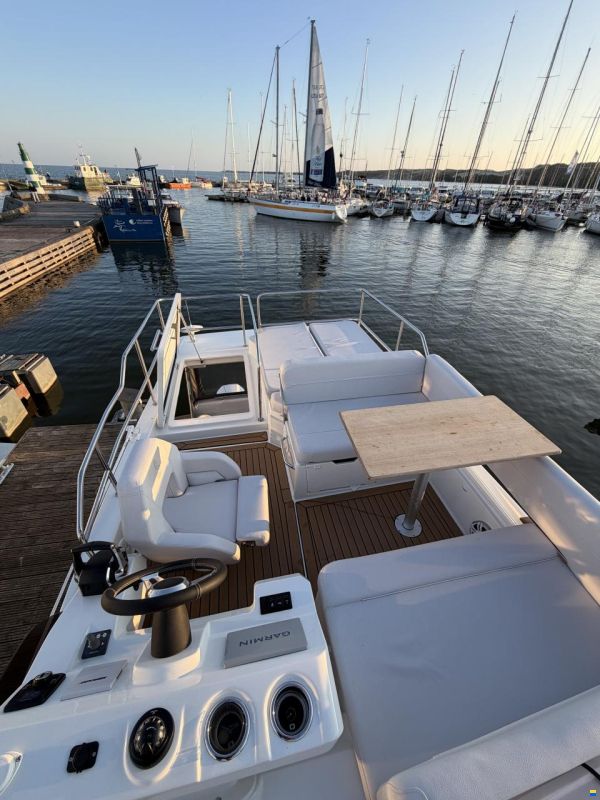 Beneteau Antares 11 OB Fly