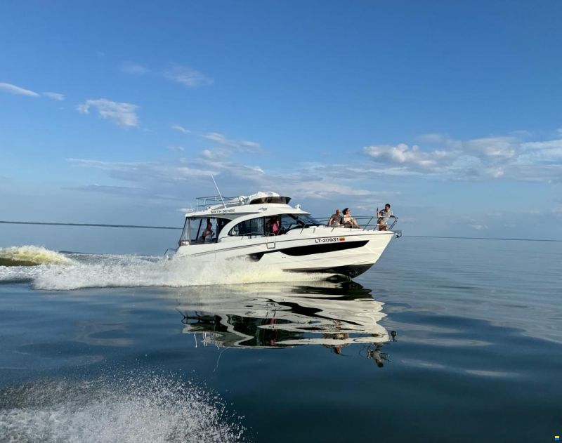 Beneteau Antares 11 OB Fly