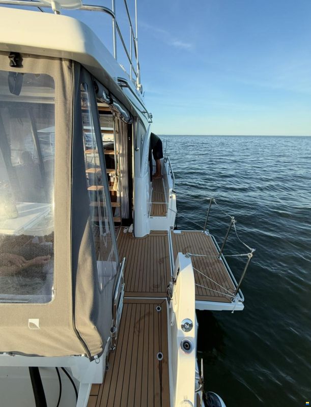 Beneteau Antares 11 OB Fly