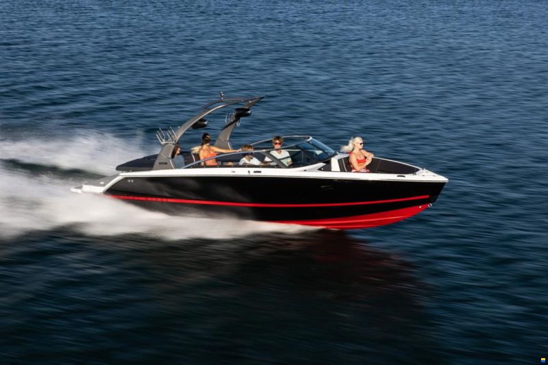 Four Winns H4 Surf Edition
