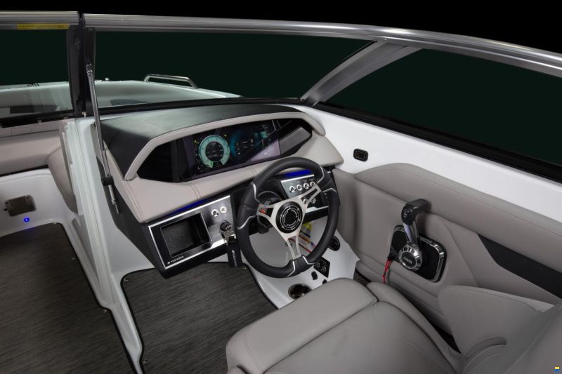 Four Winns HD3 Surf Edition