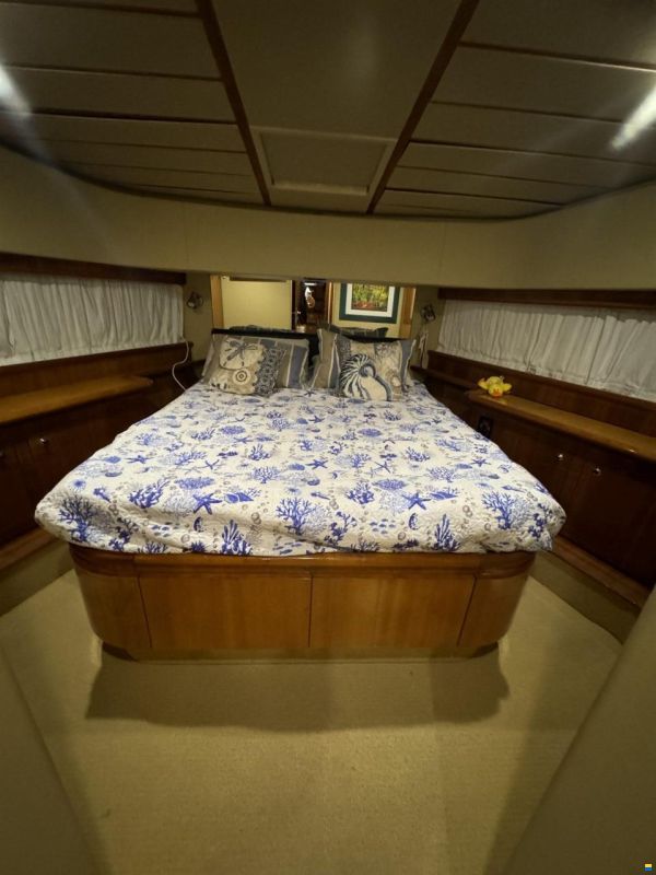 Ferretti 680