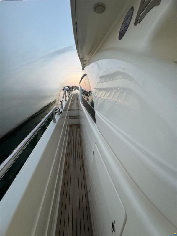 Ferretti 680