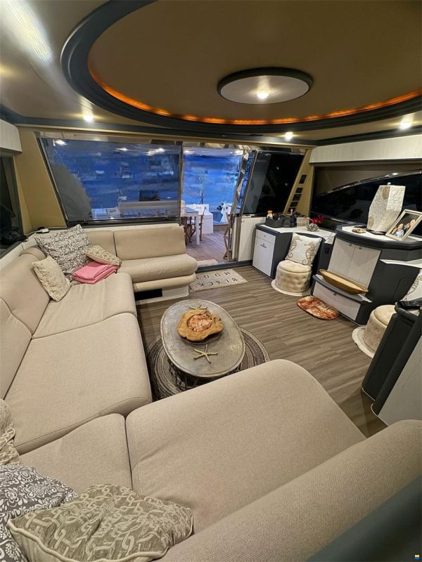 Ferretti 680