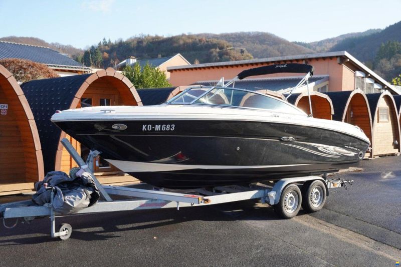 Sea Ray 220 SELECT
