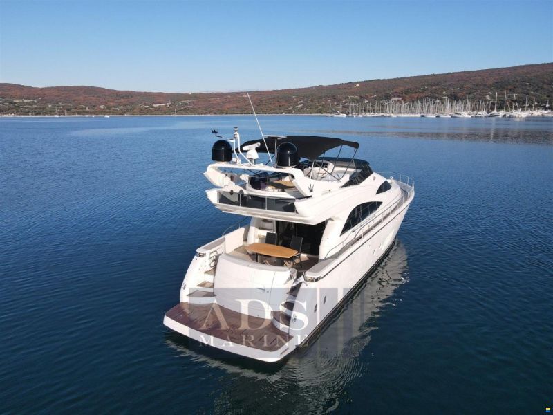 Dominator 62