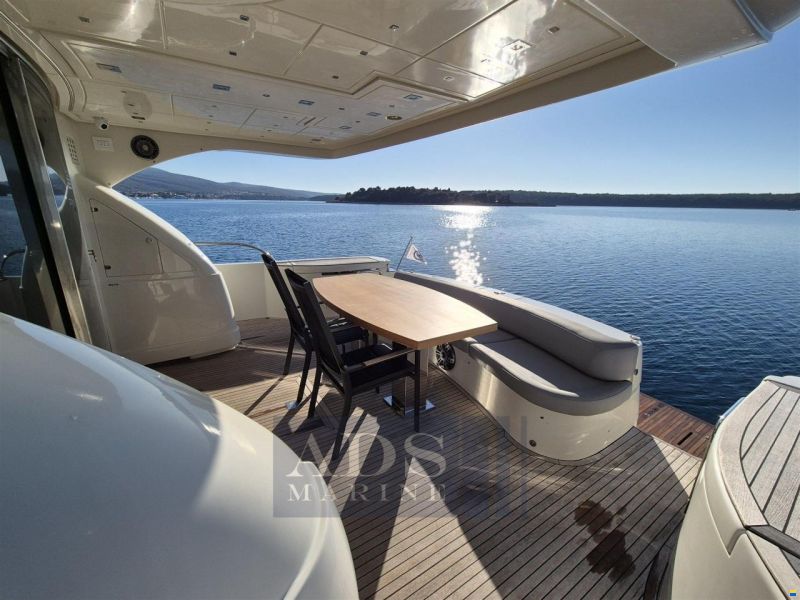 Dominator 62