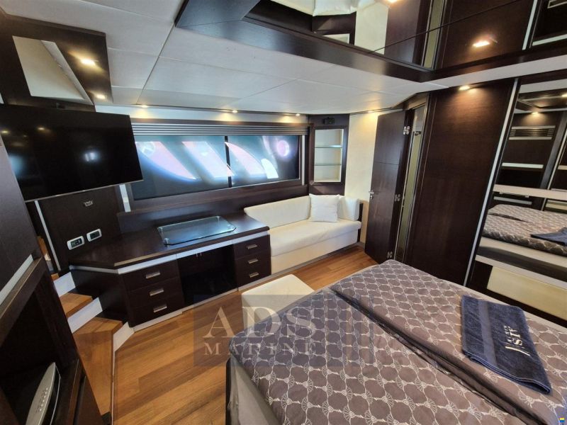 Dominator 62