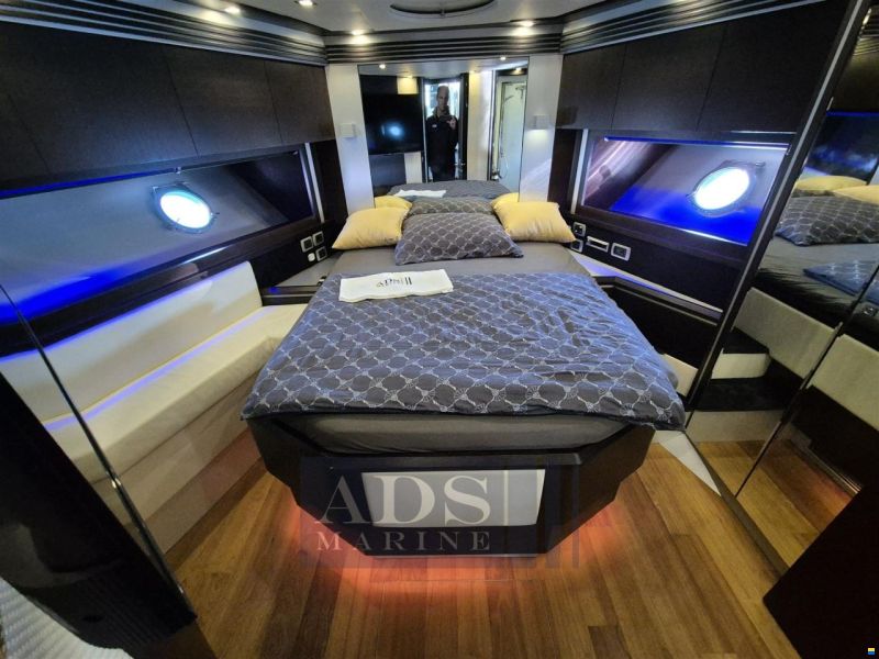 Dominator 62