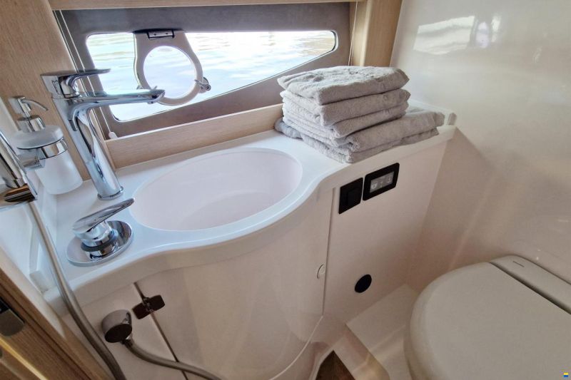 Focus Motor Yacht Power 44