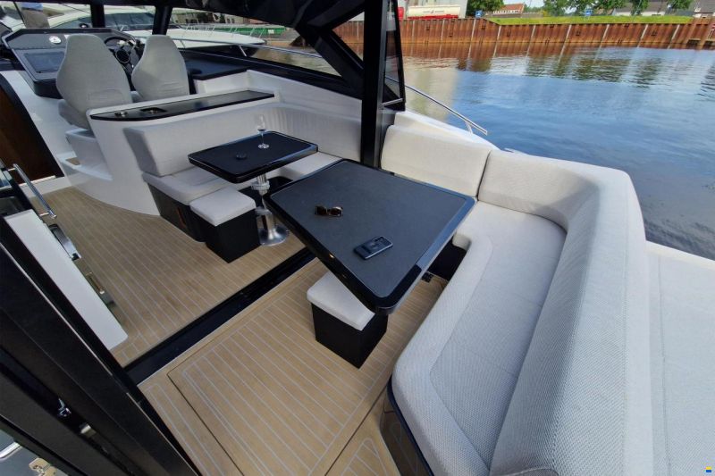 Focus Motor Yacht Power 44