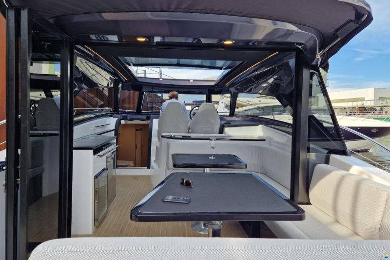 Focus Motor Yacht Power 44