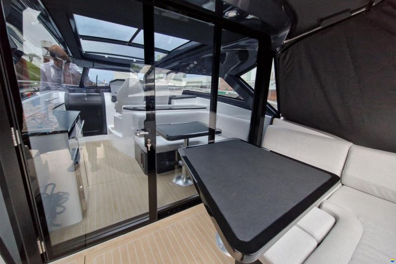 Focus Motor Yacht Power 44