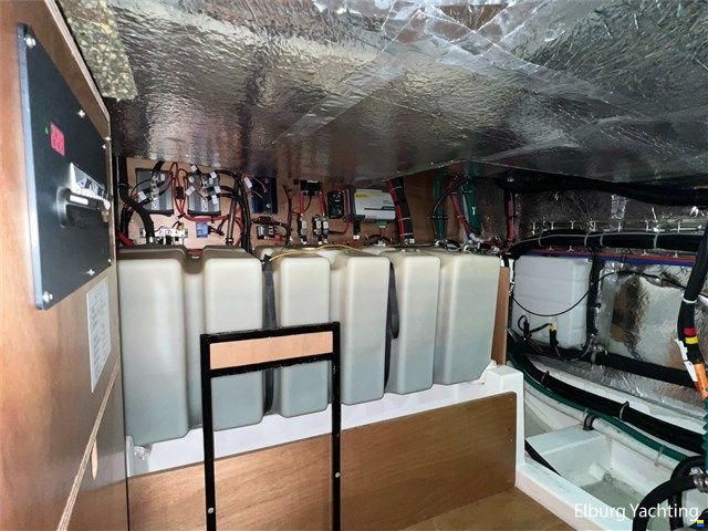 Bavaria E40 - Sedan