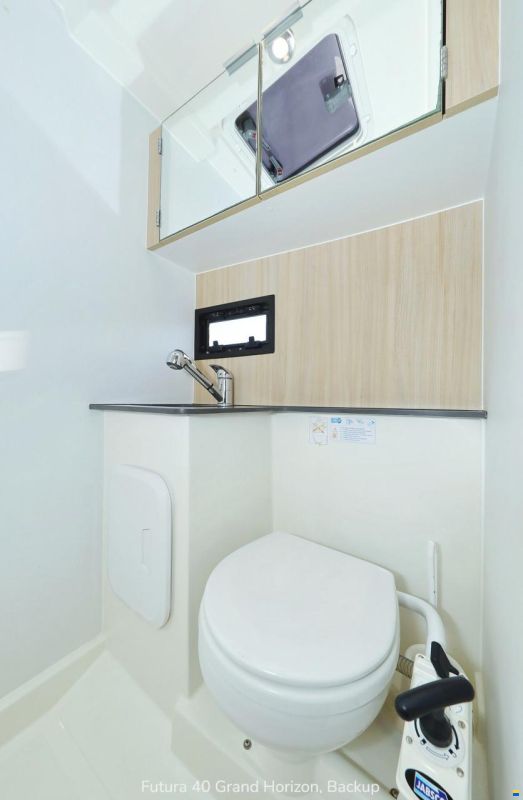 Cobra Futura 40 Grand Horizon
