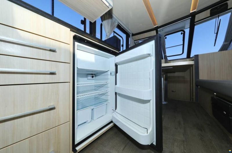 Cobra Futura 40 Grand Horizon