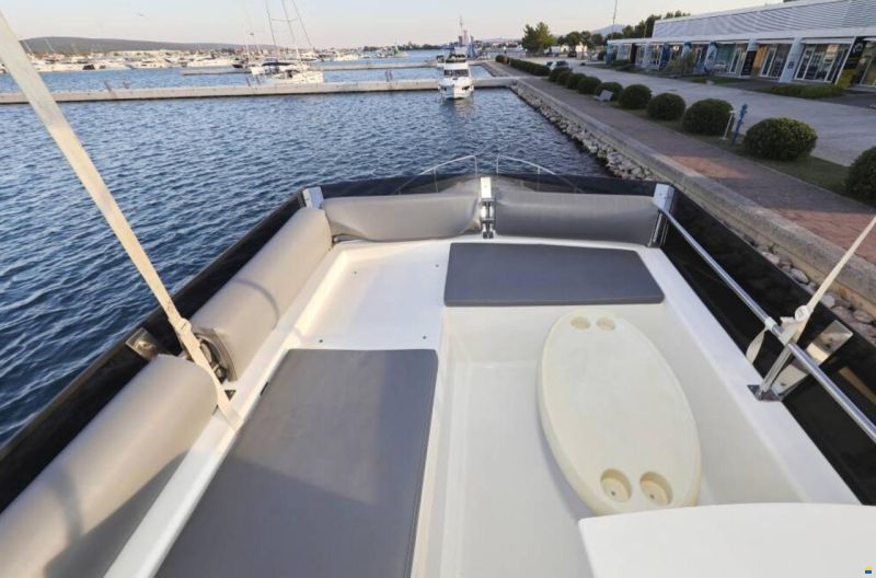 Cobra Futura 40 Grand Horizon