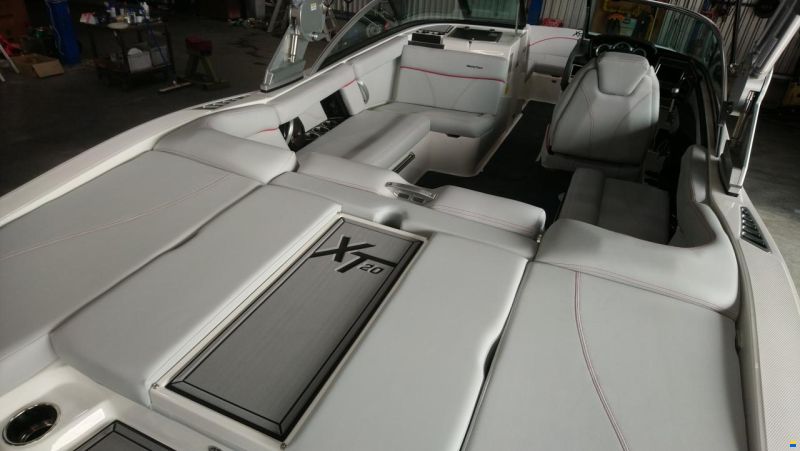 MasterCraft XT20