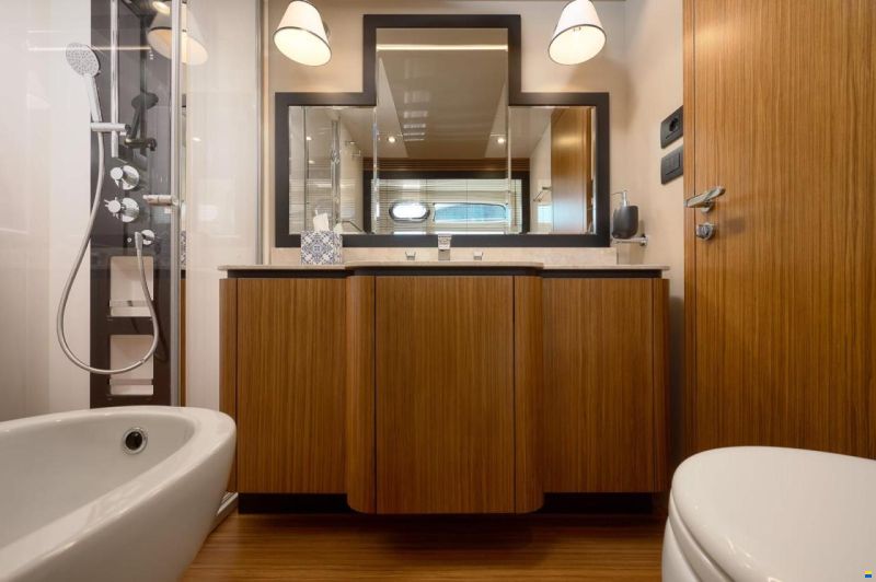 Azimut Magellano 66