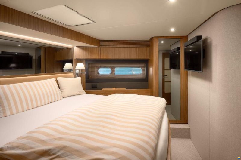 Azimut Magellano 66