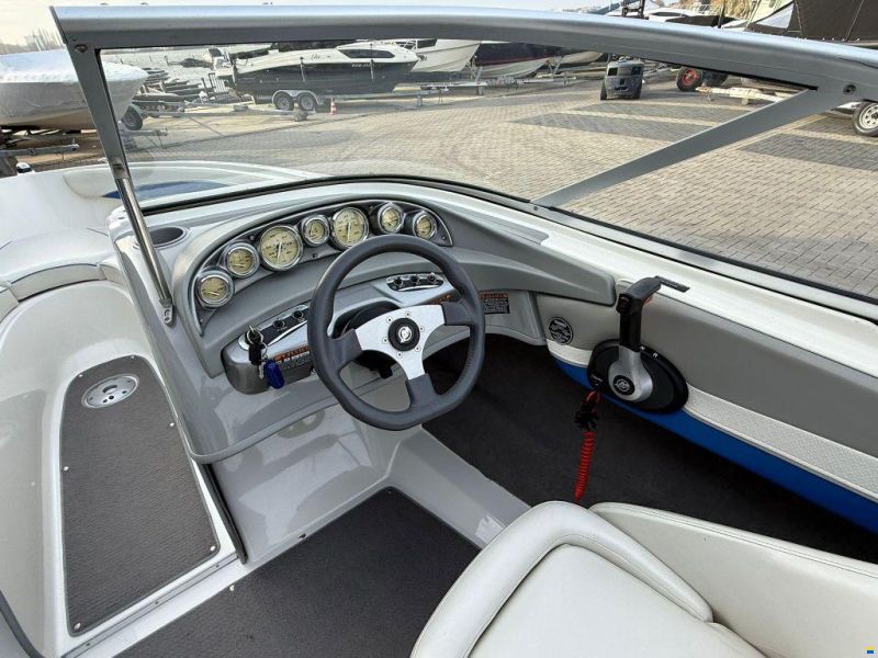 Bayliner 225 Bowrider