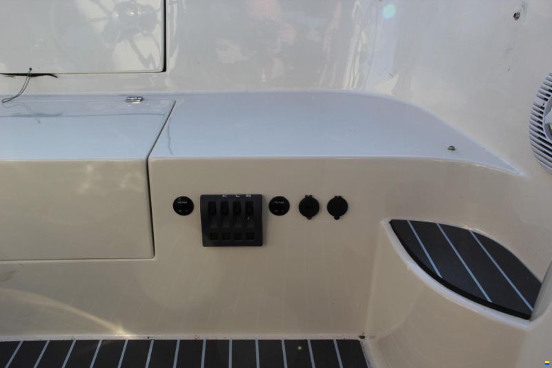 Primeur Tender 710