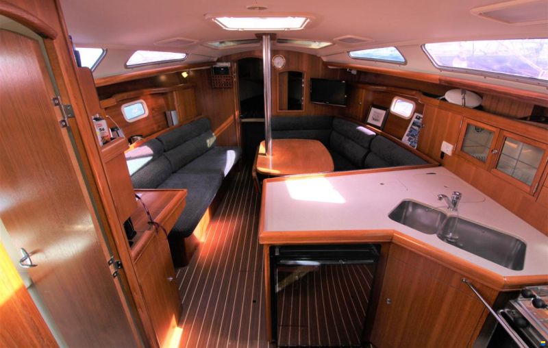 Legend 36