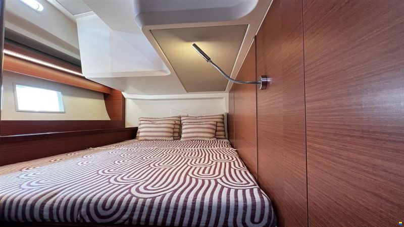 Hanse 548