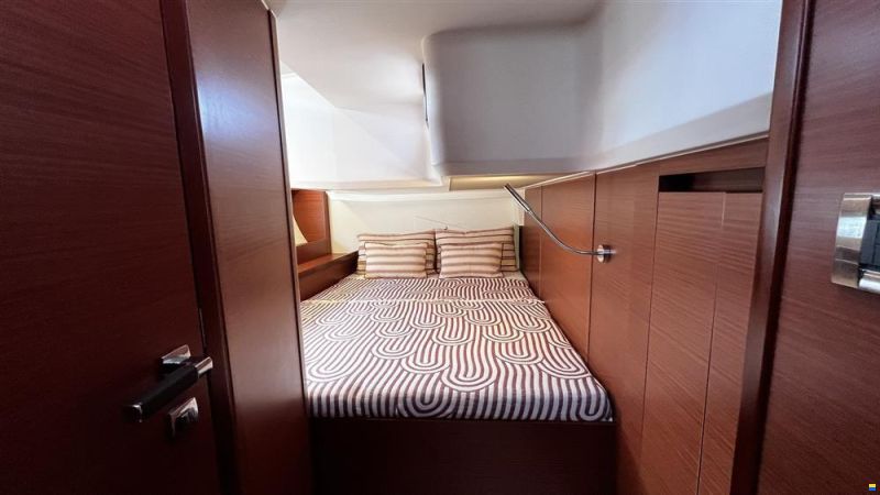 Hanse 548