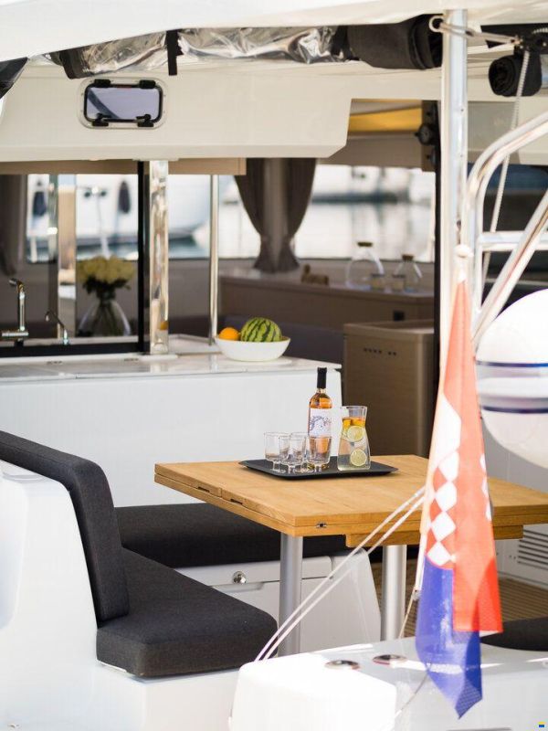 Lagoon 46