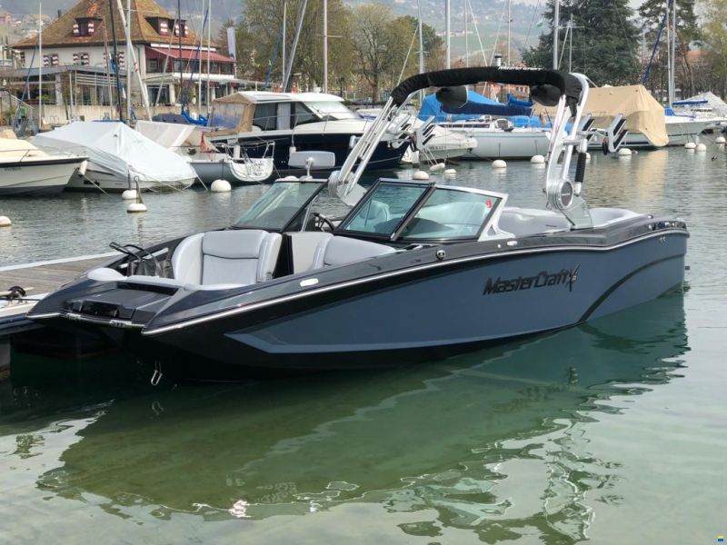 MasterCraft X23 | 2018 | gris & noir