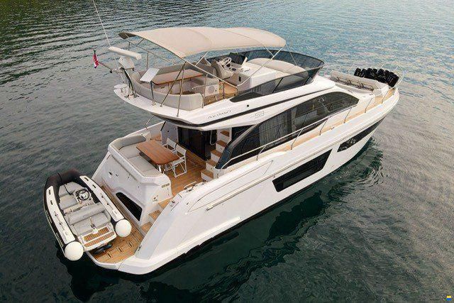 Azimut 53 FLY