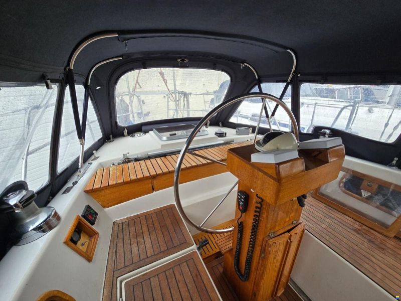 Phantom 38