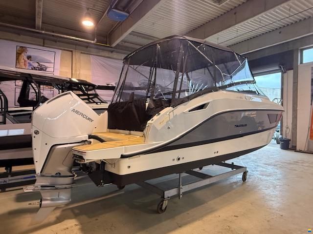Quicksilver Activ 805 Cruiser mit 300PS