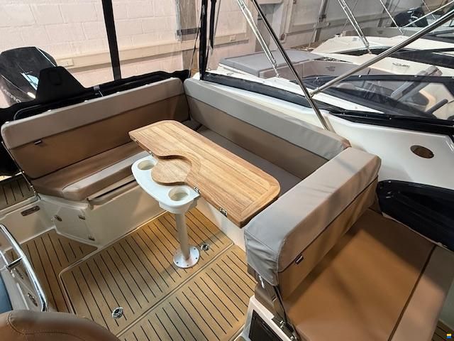 Quicksilver Activ 755 Cruiser mit 250PS