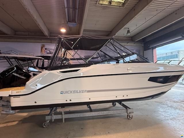 Quicksilver Activ 755 Cruiser mit 250PS