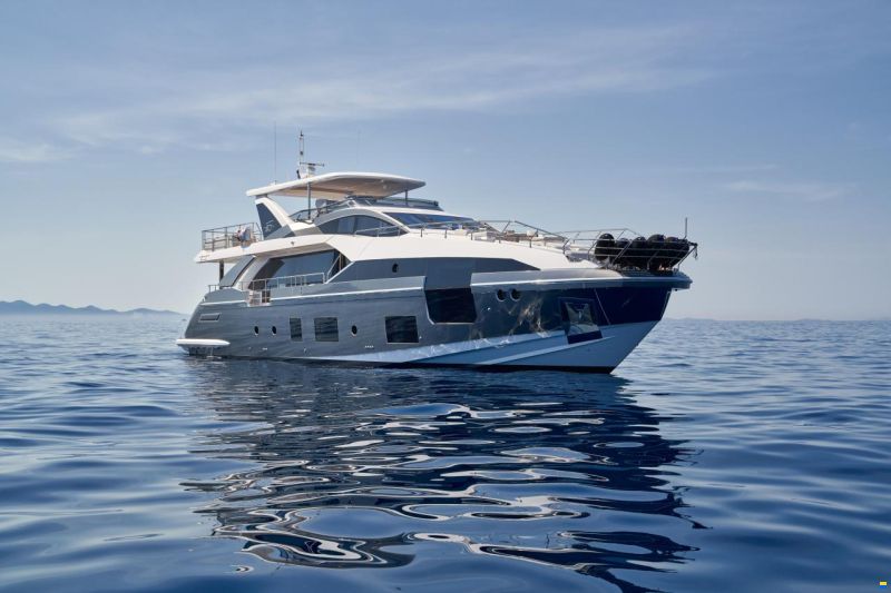 Azimut Grande 27M