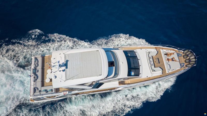 Azimut Grande 27M