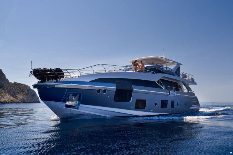 Azimut Grande 27M