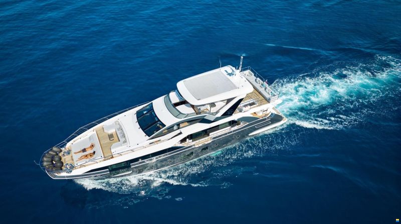 Azimut Grande 27M